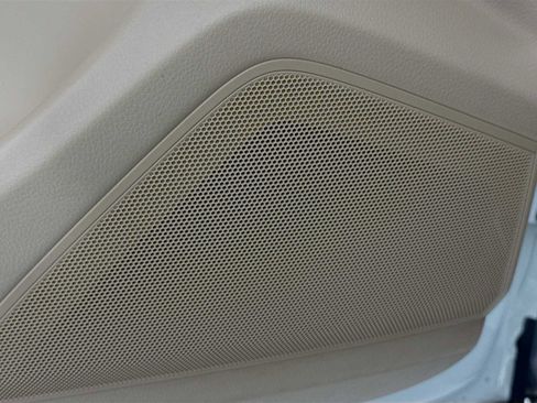 Used 2019 Porsche Cayenne image 12