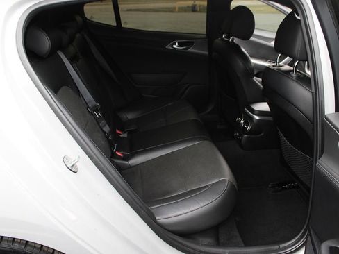 Used 2018 Kia Stinger GT image 28