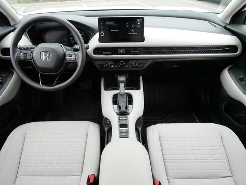 Certified 2026 Honda HR-V LX image 10