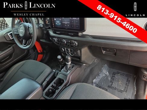 Used 2024 Jeep Wrangler Unlimited Sport AWD/4WD image 9