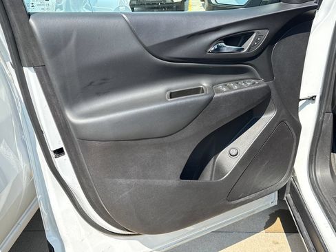 Used 2024 Chevrolet Equinox LT FWD image 15