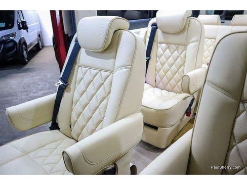 Used 2023 RAM ProMaster 2500 w/ Premium Convenience Group (B) FWD image 3