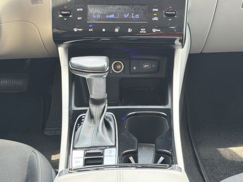 Used 2022 Hyundai Tucson SEL w/ Convenience Package FWD image 6