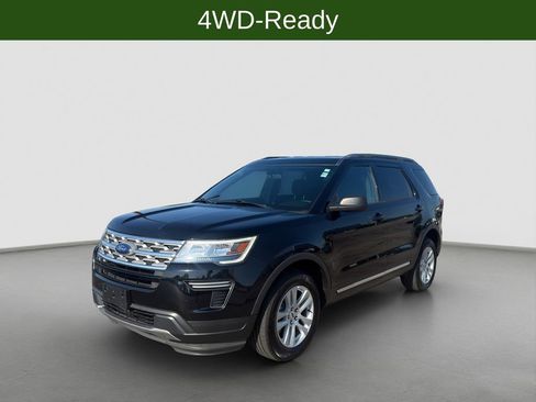 Used 2018 Ford Explorer XLT AWD/4WD image 1
