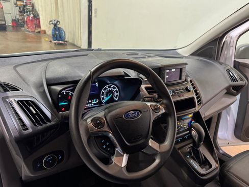 Used 2019 Ford Transit Connect XL FWD image 10