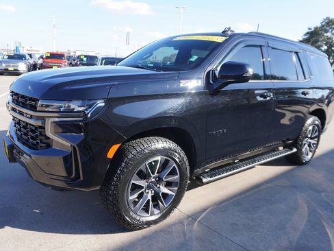 Used 2021 Chevrolet Tahoe Z71 image 3
