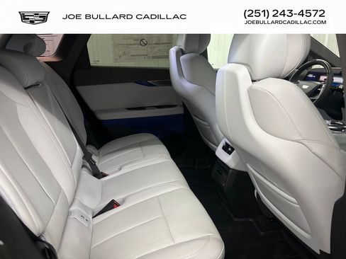 New 2025 Cadillac Optiq Luxury 2 w/ LPO, Floor Liner Package image 17