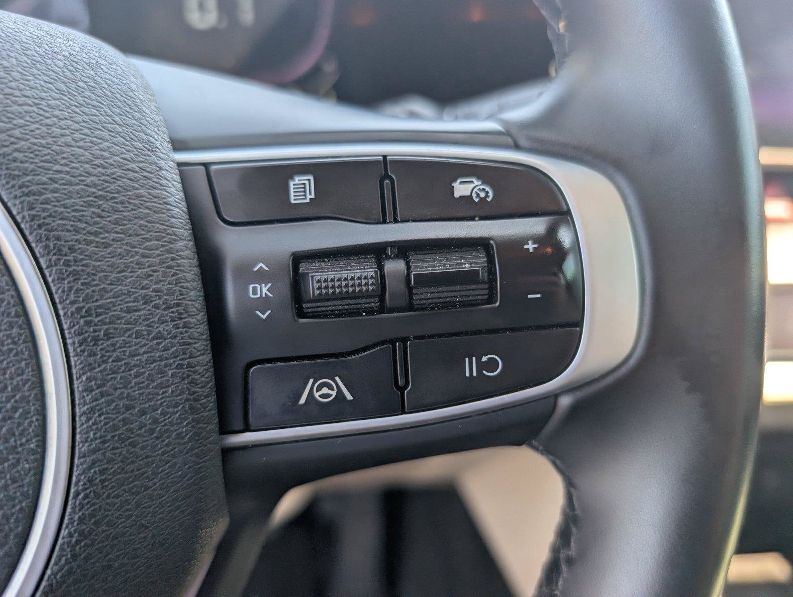 Used 2023 Kia Sportage EX FWD image 26
