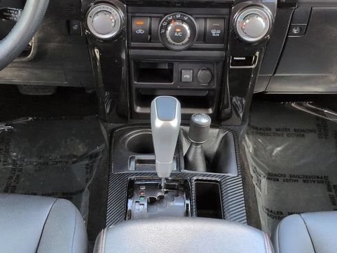 Certified 2024 Toyota 4Runner TRD Off-Road Premium w/ Moonroof Package AWD/4WD image 19