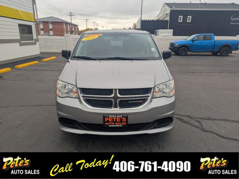 Used 2018 Dodge Grand Caravan SE w/ UConnect Hands-Free Group image 7
