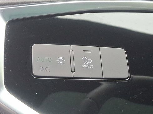 Used 2025 Audi Q3 2.0T Premium Plus w/ Premium Plus Package image 27