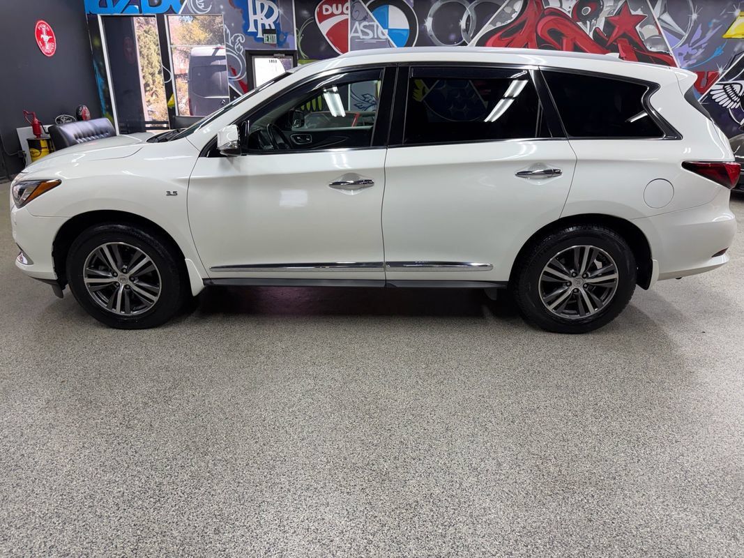 Used 2018 INFINITI QX60 Luxe w/ Premium Plus Package AWD/4WD image 2