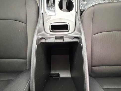 Used 2021 Chevrolet Malibu LT FWD image 21
