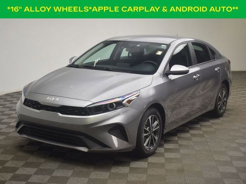 Used 2024 Kia Forte LXS FWD image 3