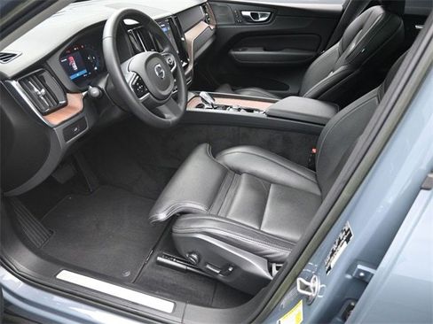 Certified 2023 Volvo XC60 B5 Ultimate image 18
