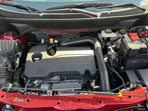 Used 2025 Chevrolet Equinox ACTIV w/ Safety and Technology Package AWD/4WD image 11