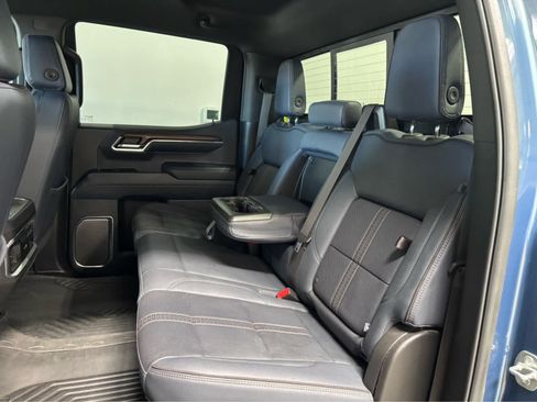 Used 2024 Chevrolet Silverado 1500 High Country w/ Z71 Off-Road Package AWD/4WD image 15