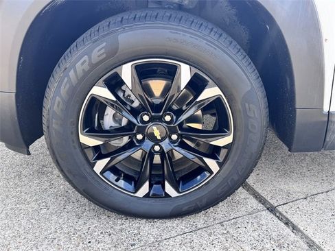 Used 2023 Chevrolet TrailBlazer LT w/ Convenience Package image 9