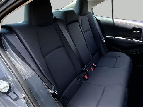 Used 2025 Toyota Corolla LE FWD image 19