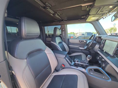 Used 2023 Ford Bronco Wildtrak AWD/4WD image 30