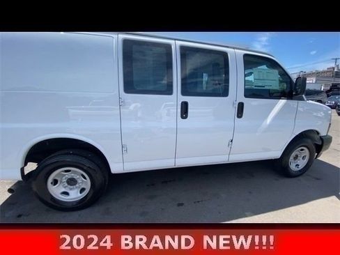 Used 2024 Chevrolet Express 2500 Work Van w/ Driver Convenience Package image 2