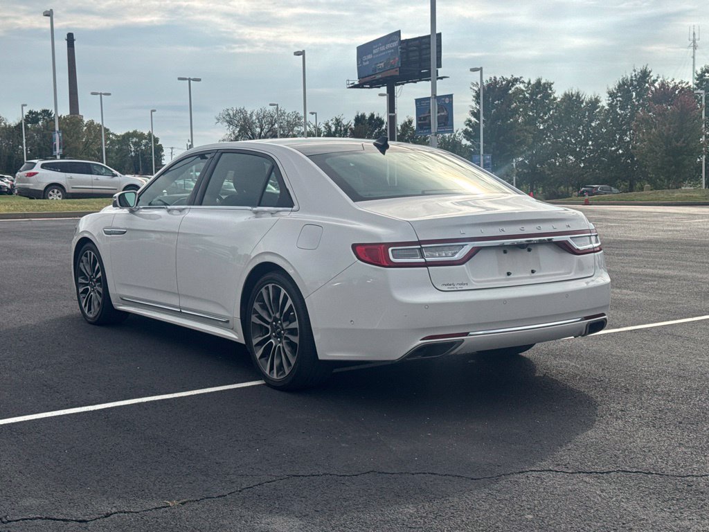 Used 2018 Lincoln Continental Select AWD/4WD image 14