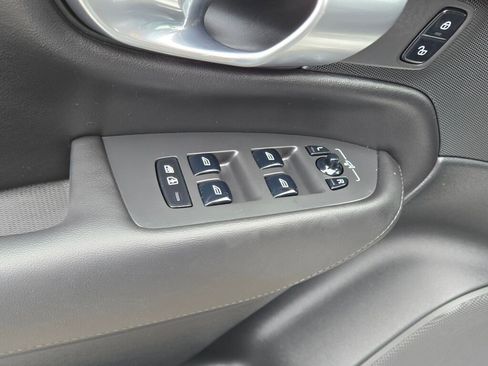 Used 2024 Volvo XC90 B5 Core w/ Protection Package Premier image 29