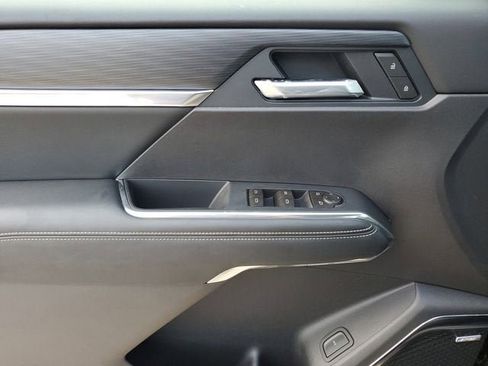 New 2026 GMC Acadia Elevation w/ Elevation Premium Package FWD image 17