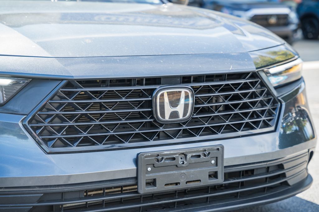 Used 2023 Honda Accord EX image 9