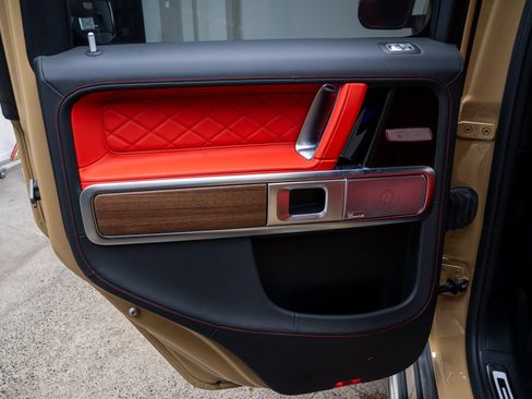 Used 2025 Mercedes-Benz G 580 w/ EQ Technology image 25