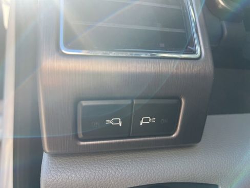 Used 2022 Ford F450 Limited w/ FX4 Off-Road Package image 64