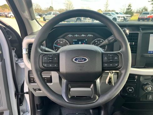 New 2026 Ford F250 XL w/ XL Driver Assist Package RWD image 11