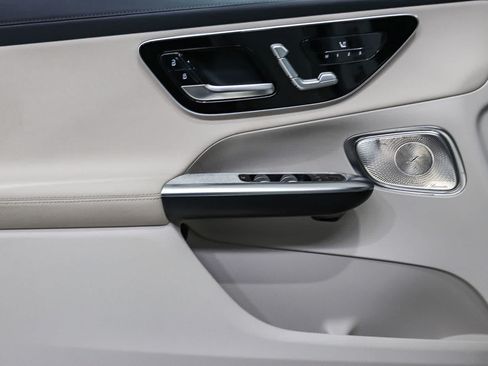 Certified 2024 Mercedes-Benz GLC 300 image 21