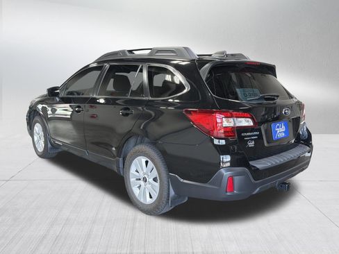 Used 2019 Subaru Outback 2.5i Premium AWD/4WD image 5
