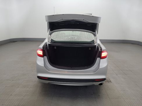 Used 2014 Ford Fusion SE FWD image 29
