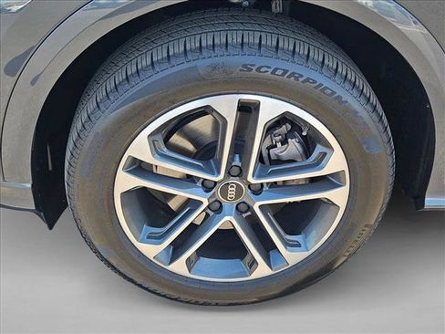 Used 2025 Audi Q5 Premium w/ Convenience Package AWD/4WD image 23