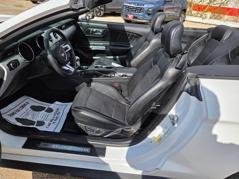 Used 2017 Ford Mustang Premium RWD image 16