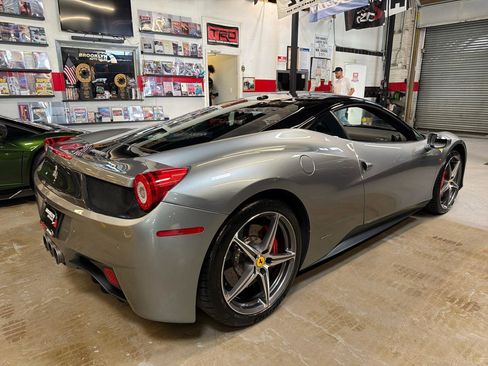 Used 2013 Ferrari 458 Italia Coupe RWD image 5