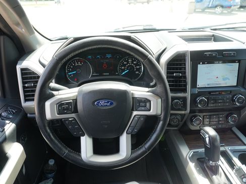 Used 2019 Ford F150 Lariat w/ Trailer Tow Package AWD/4WD image 21