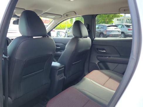 Used 2025 Nissan Kicks SR FWD image 10