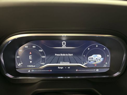 Used 2024 GMC Yukon SLT w/ SLT Luxury Package image 37