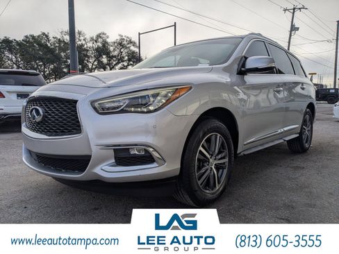 Used 2019 INFINITI QX60 Luxe w/ Essential Package image 7