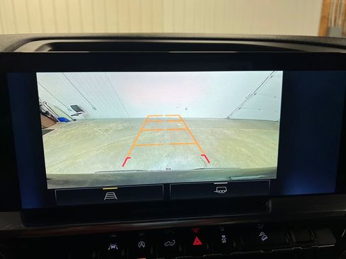 Used 2023 Chevrolet Silverado 1500 LT image 25