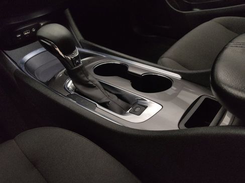 Used 2022 Chevrolet Malibu LT image 26