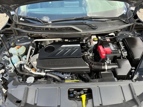 Used 2025 Nissan Rogue SV image 28