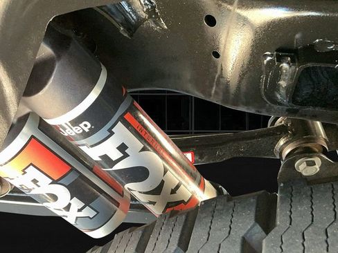 Used 2025 Jeep Gladiator Mojave image 13