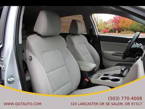 Used 2022 Kia Sportage LX image 18