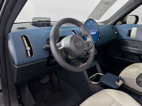 Certified 2025 MINI Cooper Countryman S w/ Comfort Package Max image 9