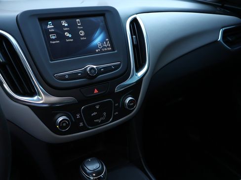 Used 2018 Chevrolet Equinox LS FWD image 14