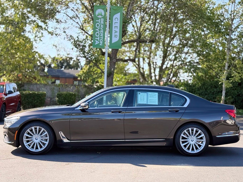 Used 2016 BMW 740i RWD image 2